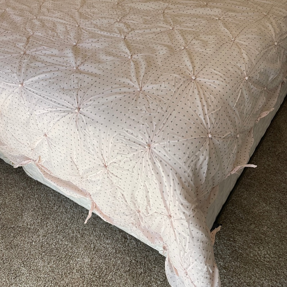 Pottery Barn Kids Millie Polka Dot Comforter Size Twin Pink Pintuck Pleated